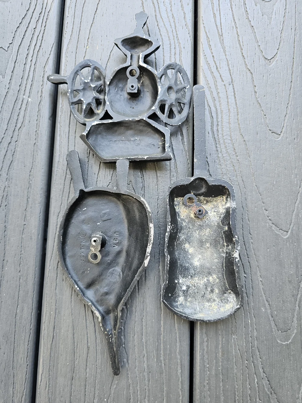 Vintage Sexton USA Cast Aluminum Wall Plaques - Set of 3 Black (Distressed)